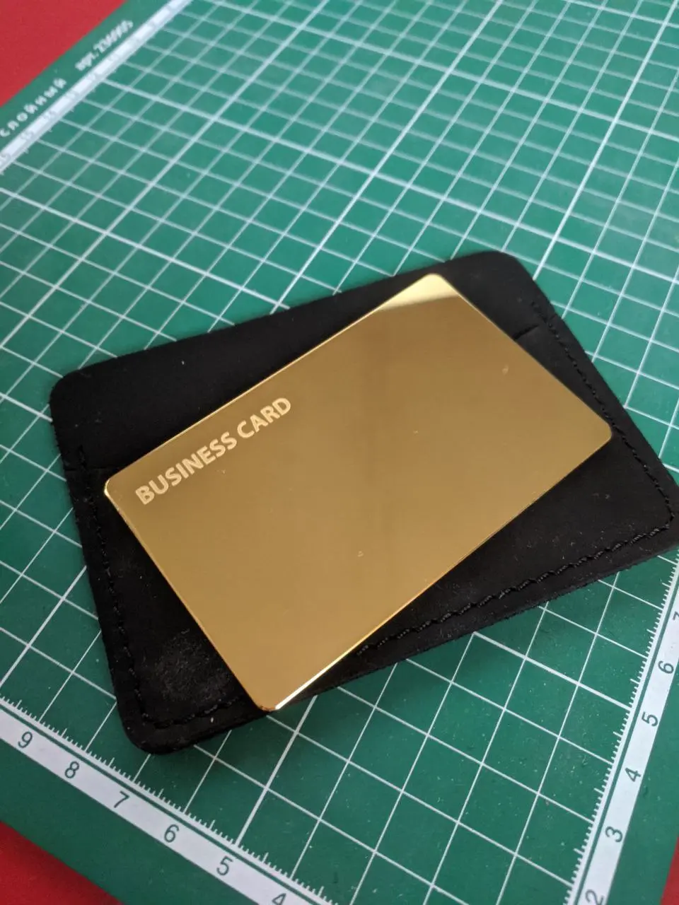 Металлическая NFC карта Золотая к24K Gold от QRvCARD PRO