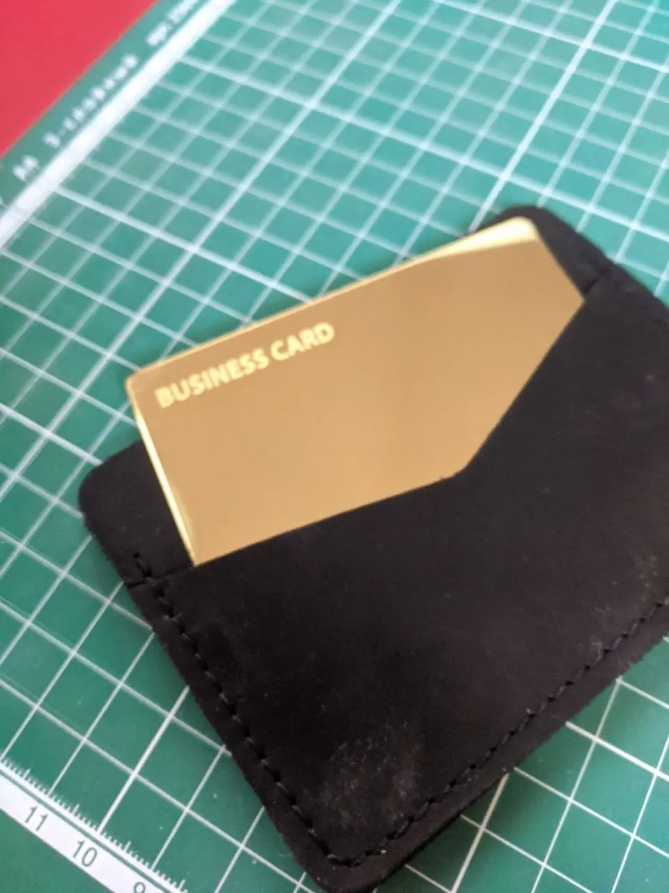 Умная металлическая смарт NFC карта Золотая 24K Gold от QRvCARD PRO